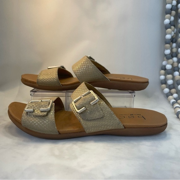 BOC Born Concept Size 9 Gold/Tan Two Strap Sandals Slip Ons Adjustable Straps - Picture 6 of 12